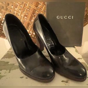 Gucci vintage heels brown